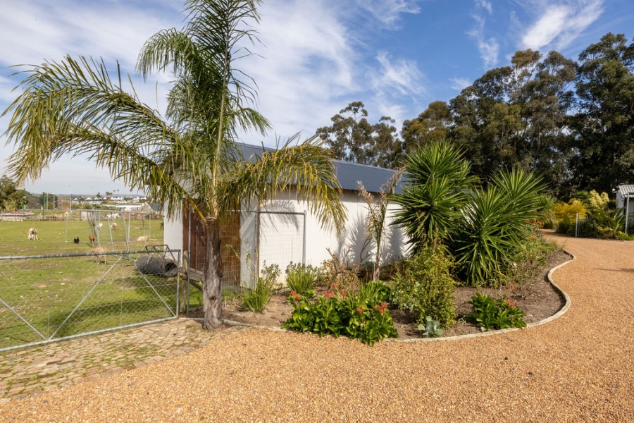 6 Bedroom Property for Sale in Stellenbosch Farms Western Cape